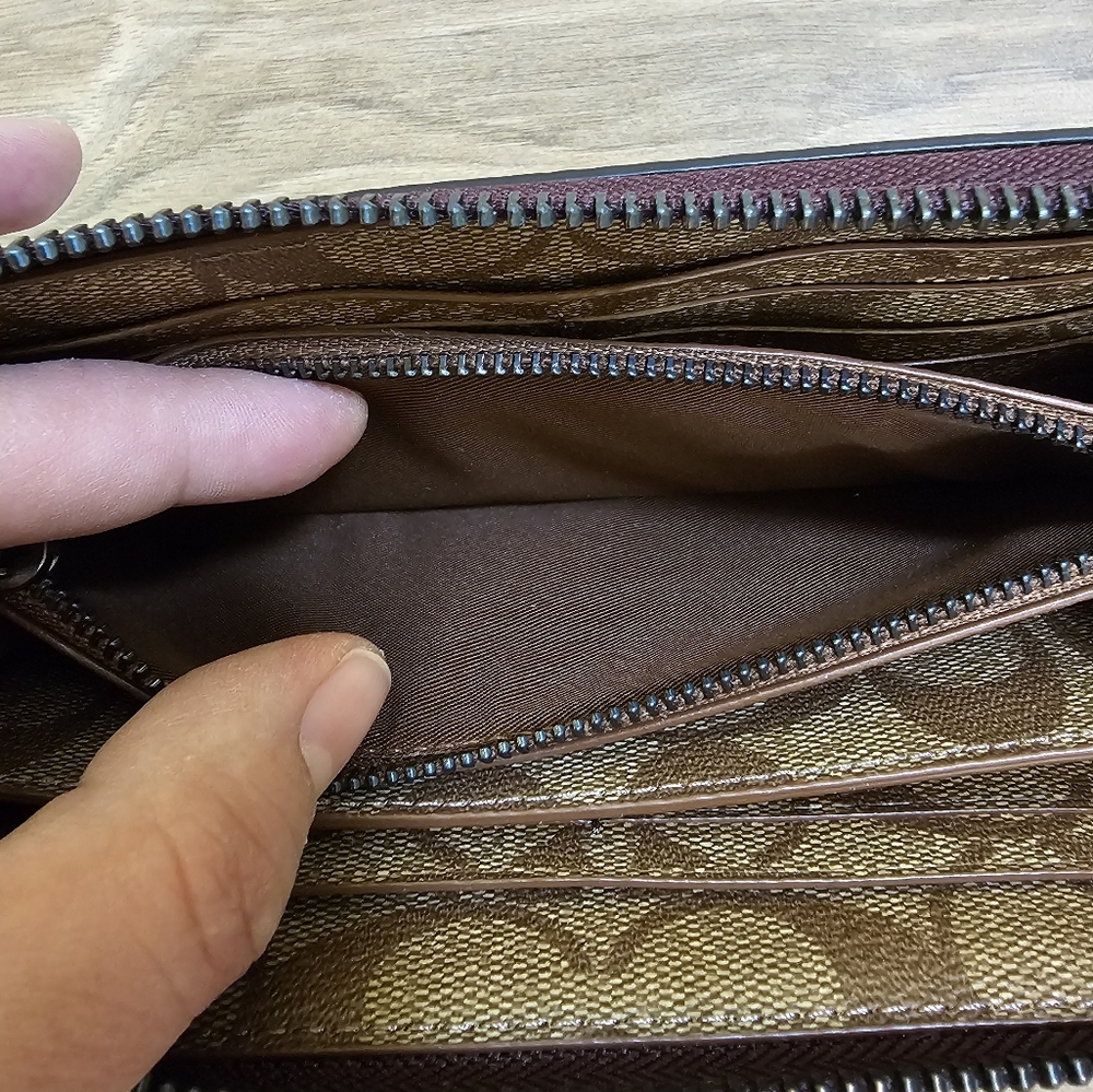 Disney X Coach Long Zip Around Wallet Once Upon A Dream - Picture 7 of 13